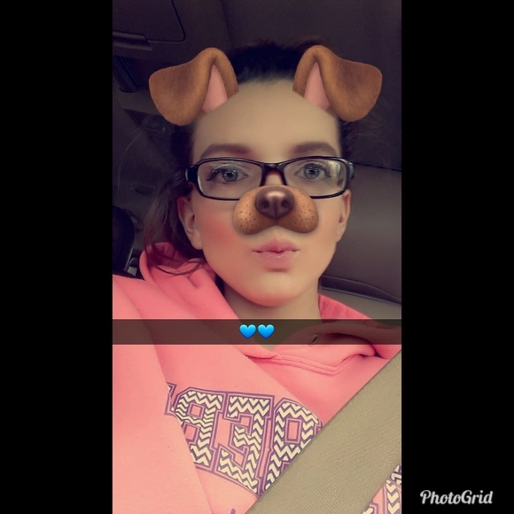 Meet your Posher, Sierra - Picture 1 of 1